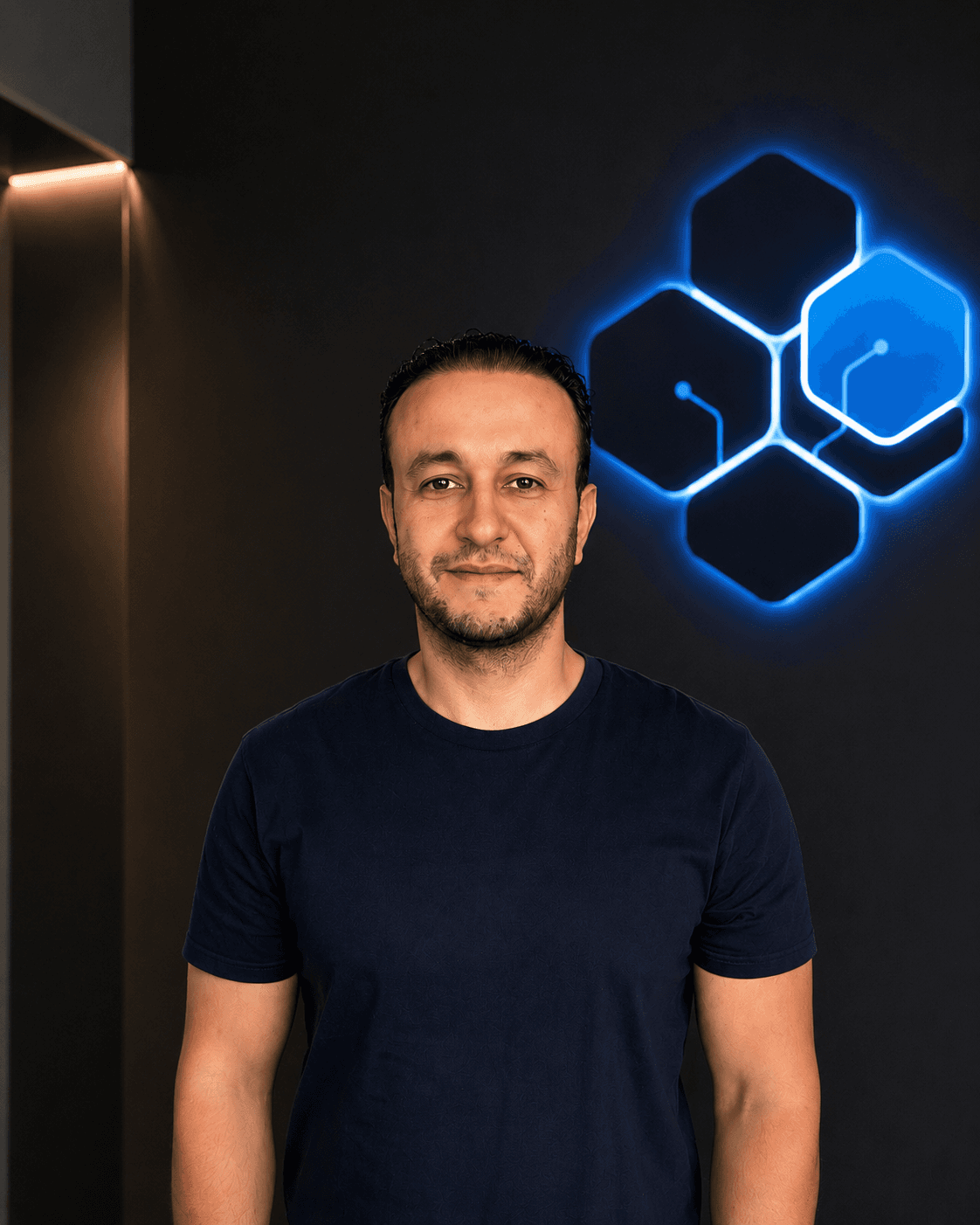 Hicham el Bouazzaoui — Founder & Data Engineer at DatomIQ